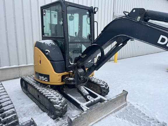 2015 John Deere 35G Equipment Image0
