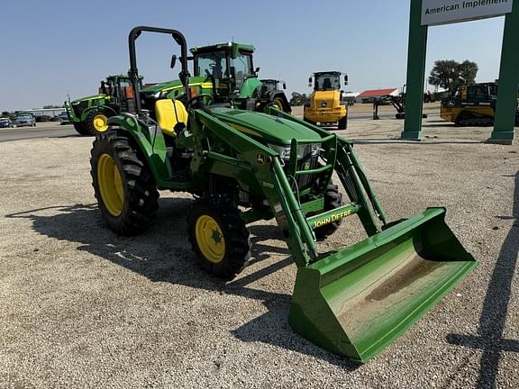 Image of John Deere 4044M equipment image 3