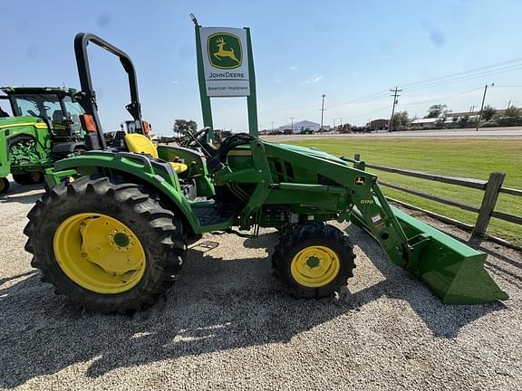 Image of John Deere 4044M equipment image 4