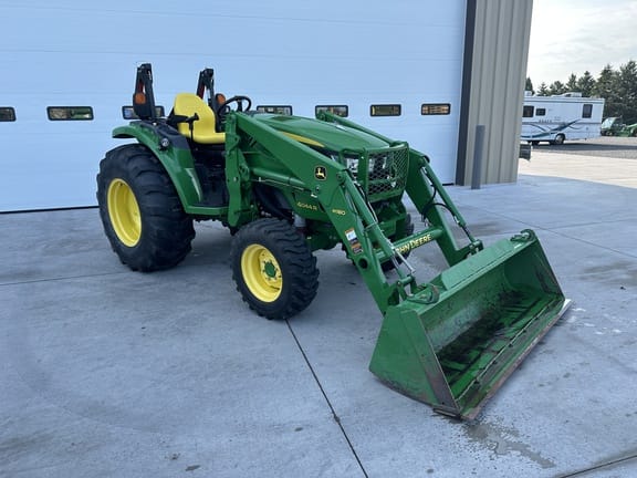 2015 John Deere 4044R Equipment Image0