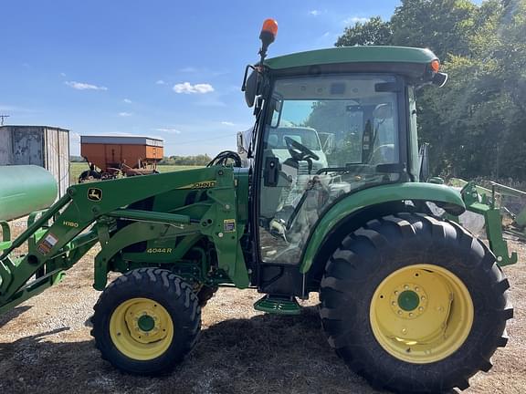 Image of John Deere 4044R equipment image 1