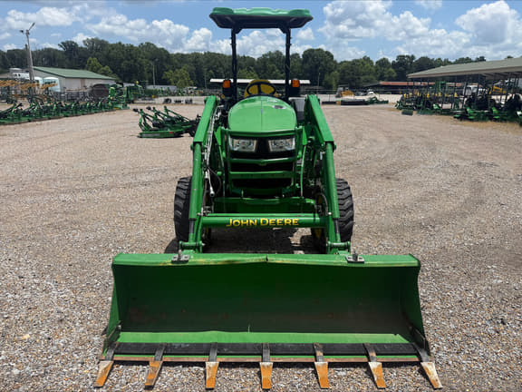 Image of John Deere 4044R equipment image 1