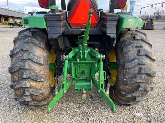 Image of John Deere 4044R equipment image 4