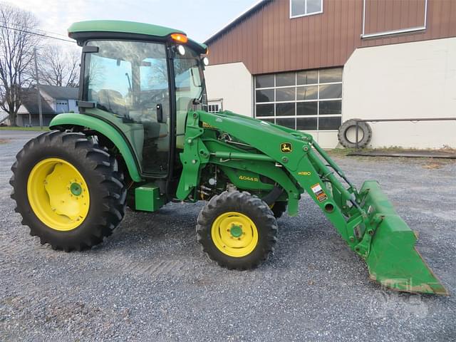 Image of John Deere 4044R equipment image 1