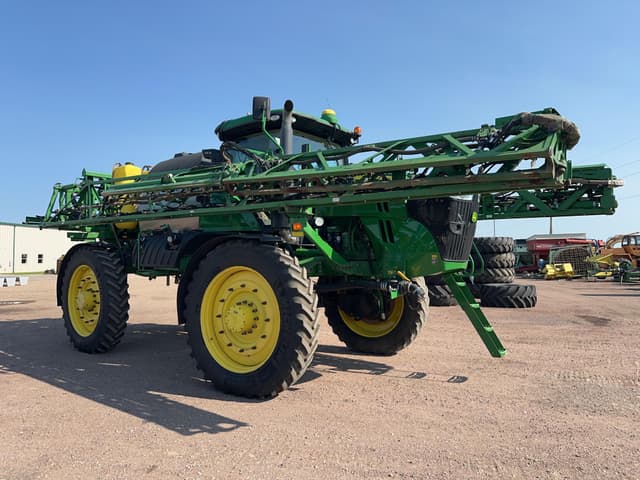 Image of John Deere R4045 equipment image 1