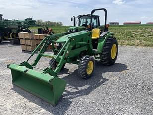 Main image John Deere 4052M