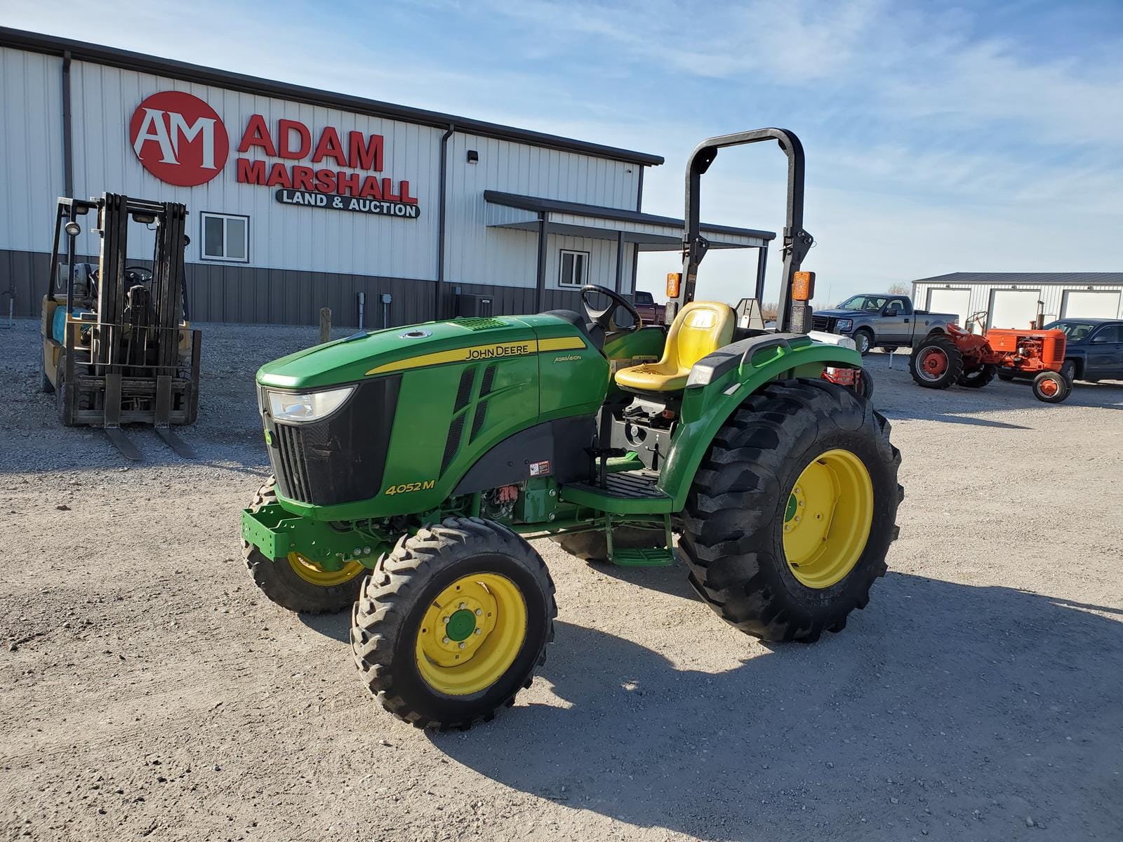 Main image John Deere 4052M