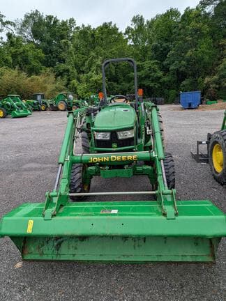 Image of John Deere 4052M equipment image 2