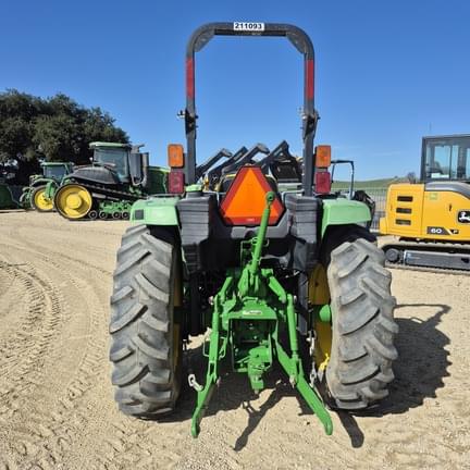 Image of John Deere 4052M equipment image 3
