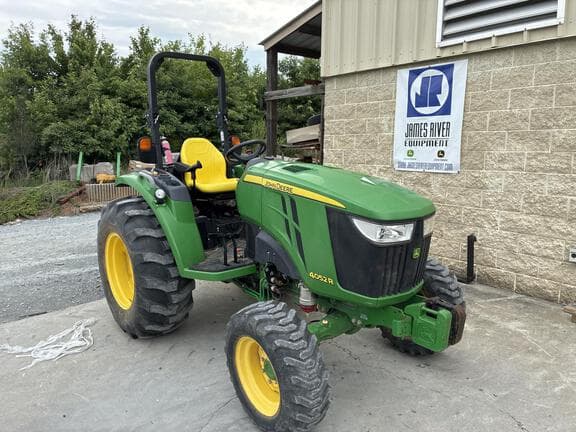 Image of John Deere 4052R equipment image 4