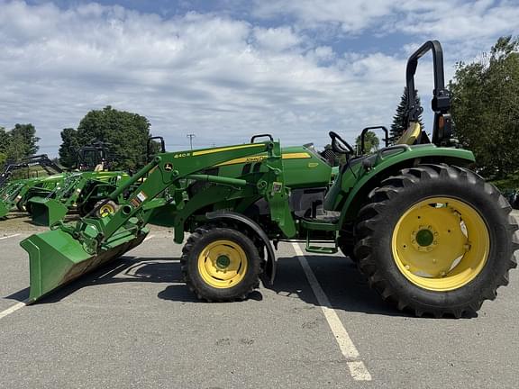 Image of John Deere 4052R Primary image