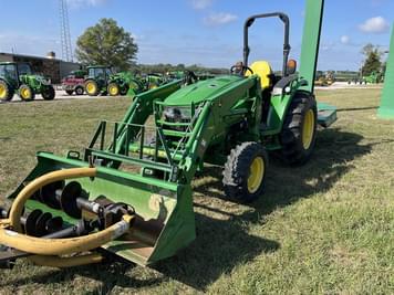 Main image John Deere 4052R
