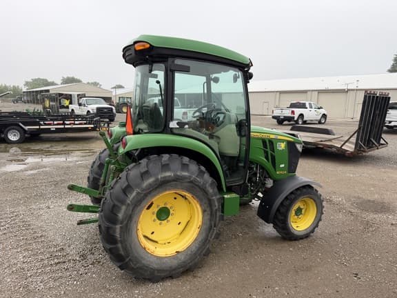 Image of John Deere 4052R equipment image 2