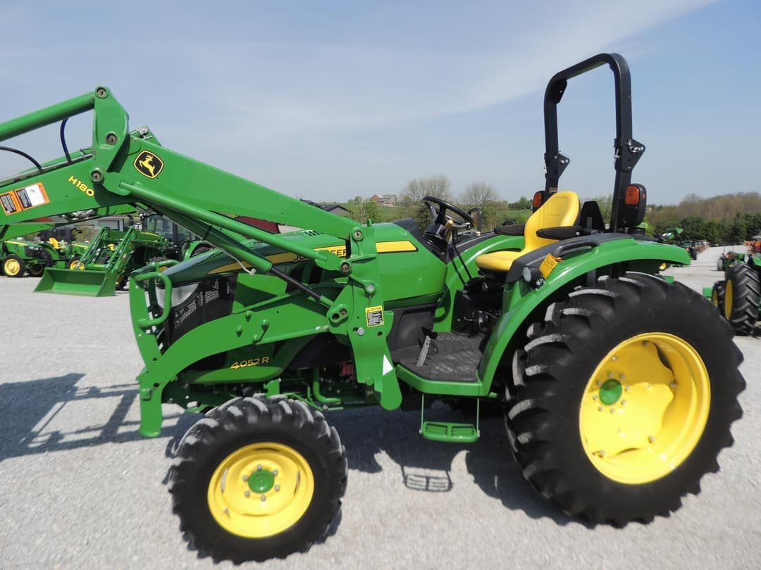 Image of John Deere 4052R Primary image