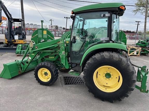 Image of John Deere 4052R equipment image 1