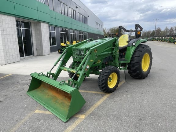 2015 John Deere 4052R Equipment Image0