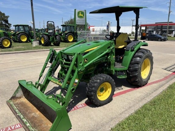 2014 John Deere 4052R Equipment Image0