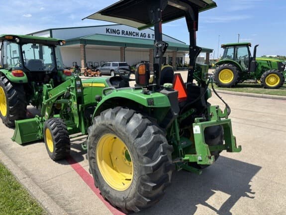 Image of John Deere 4052R equipment image 3