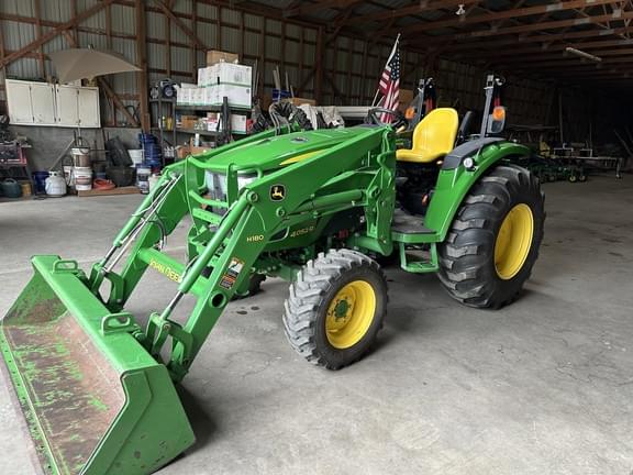 Image of John Deere 4052R equipment image 3