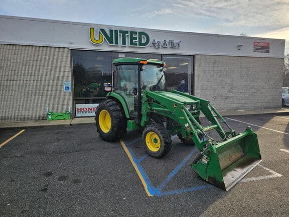 Image of John Deere 4052R equipment image 3