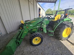 2015 John Deere 4052R Image