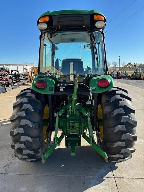 Image of John Deere 4066R equipment image 1