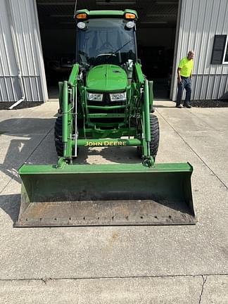 Image of John Deere 4066R equipment image 1