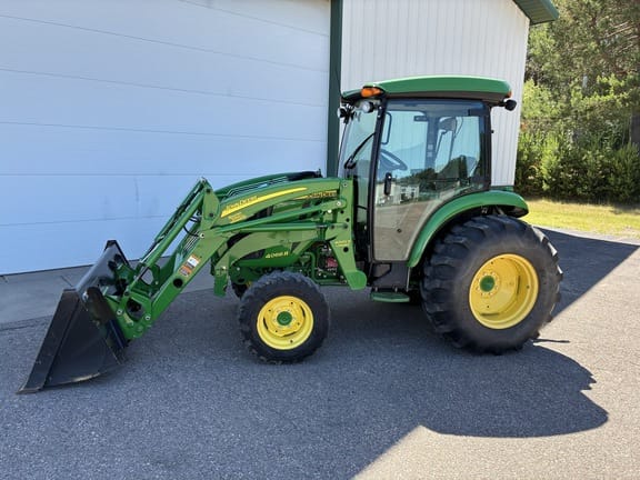 2015 John Deere 4066R Equipment Image0