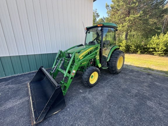 2015 John Deere 4066R Equipment Image0