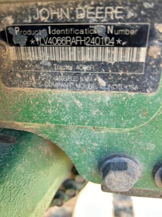 Image of John Deere 4066R equipment image 4