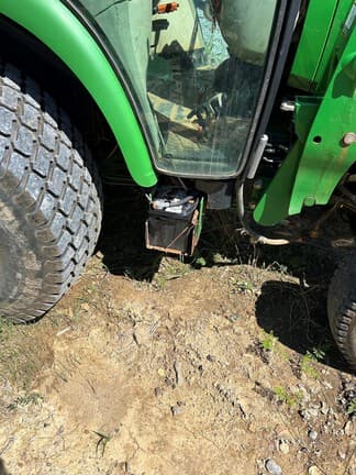 Image of John Deere 4066R equipment image 2