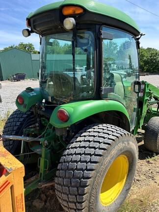 Image of John Deere 4066R equipment image 3