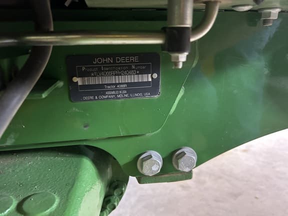 Image of John Deere 4066R equipment image 4