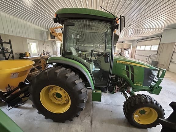 Image of John Deere 4066R equipment image 2