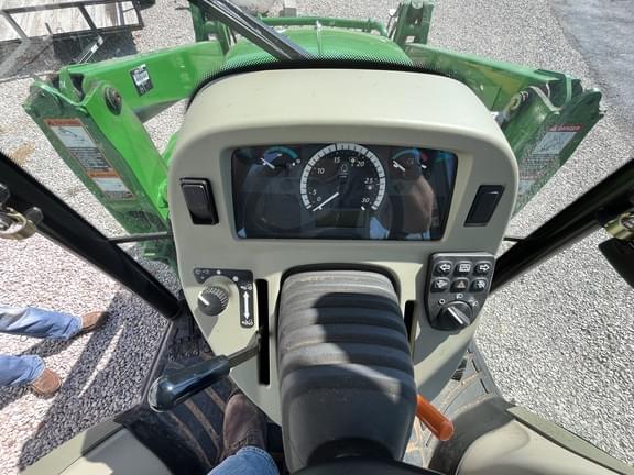Image of John Deere 4066R equipment image 1