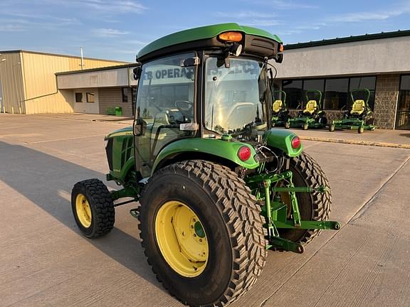 Image of John Deere 4066R equipment image 1