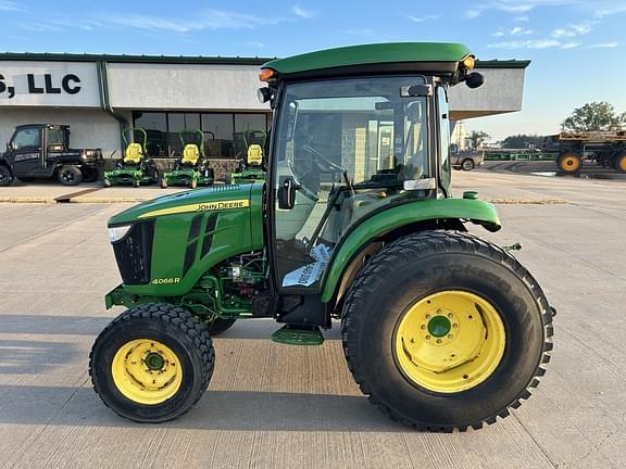 Image of John Deere 4066R equipment image 3