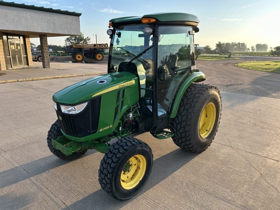 2015 John Deere 4066R Equipment Image0