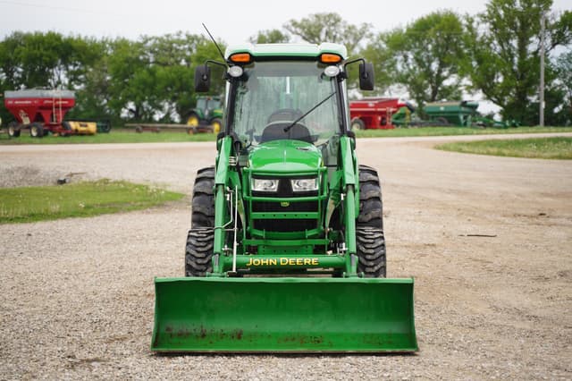 Image of John Deere 4066R equipment image 1