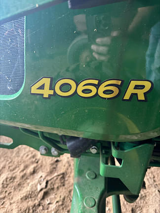 Image of John Deere 4066R equipment image 4