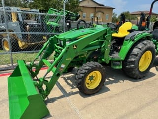 2015 John Deere 4066R Equipment Image0