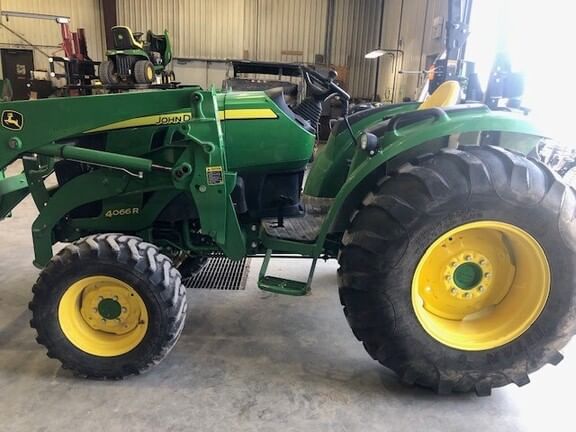 Main image John Deere 4066R