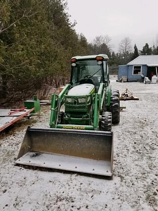 Image of John Deere 4066R equipment image 4