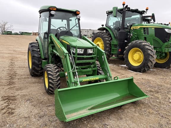 Image of John Deere 4066R equipment image 2