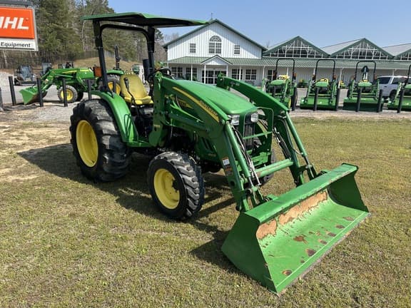 Image of John Deere 4105 equipment image 3