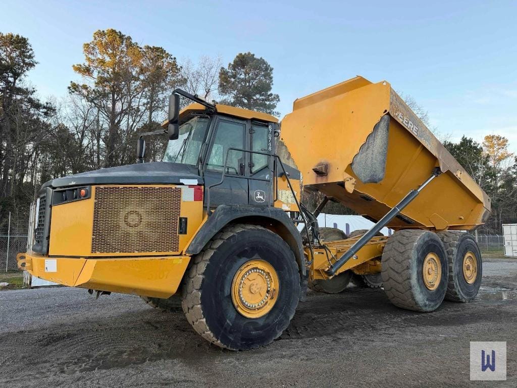 2015 John Deere 410E Equipment Image0