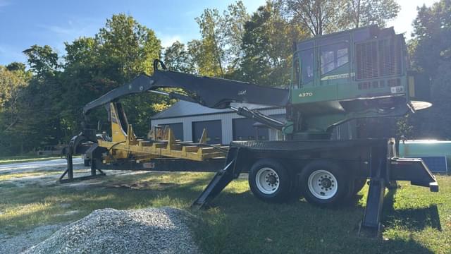 Image of John Deere 437D equipment image 2