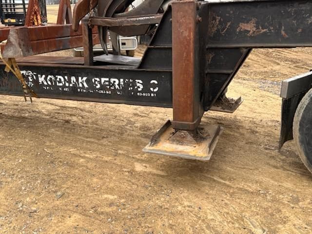 Image of John Deere 437D equipment image 3