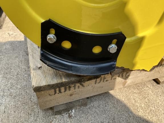 Image of John Deere 44" Snowblower equipment image 2