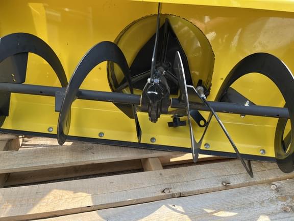 Image of John Deere 44" Snowblower equipment image 3